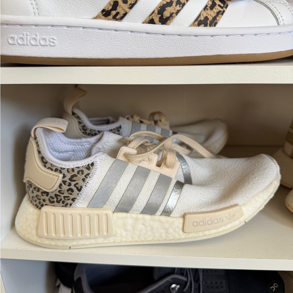 Adidas Women's Sneakers - Cream and Silver